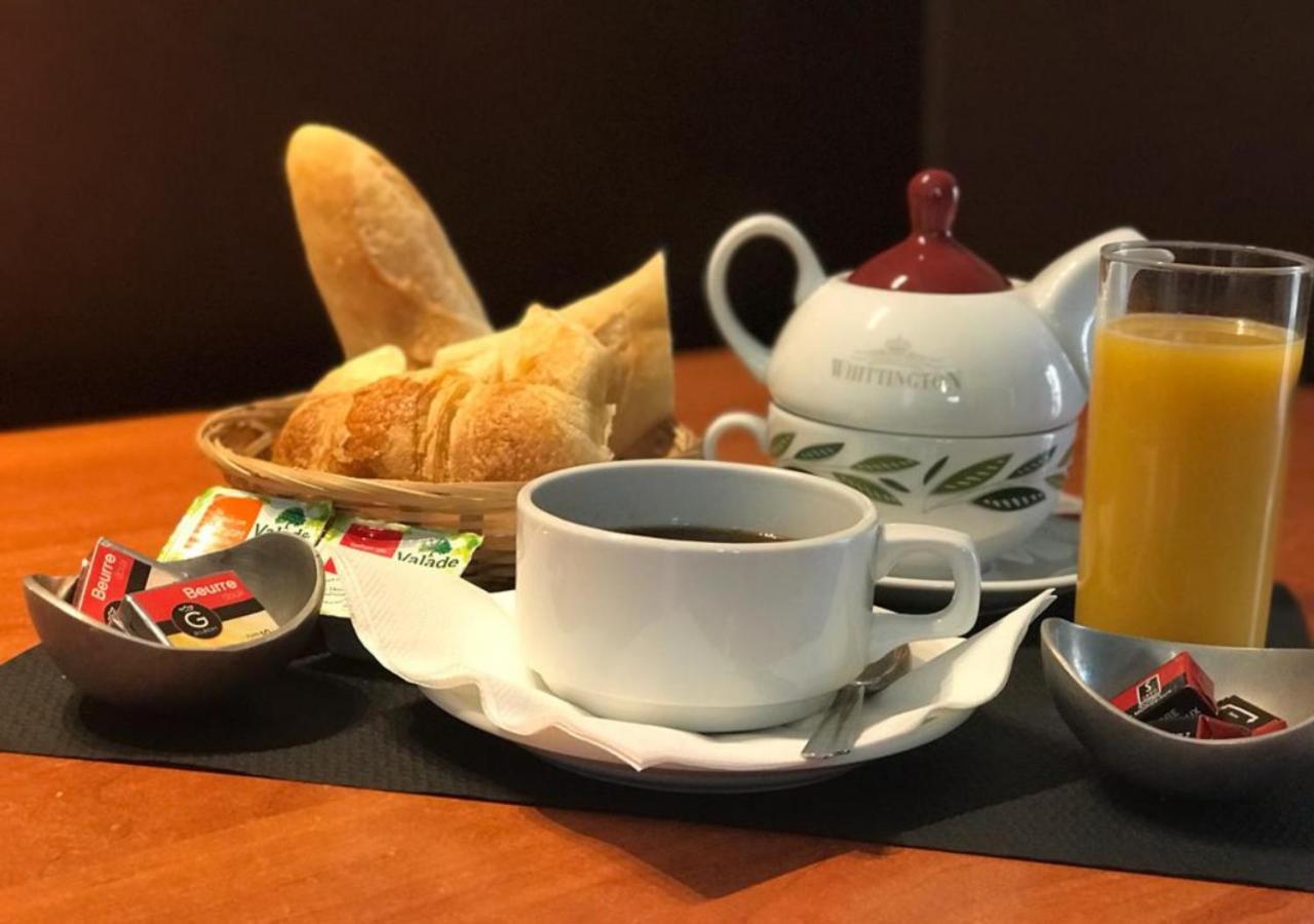 Bar Hotel Du Centre Montrevel-en-Bresse Eksteriør bilde