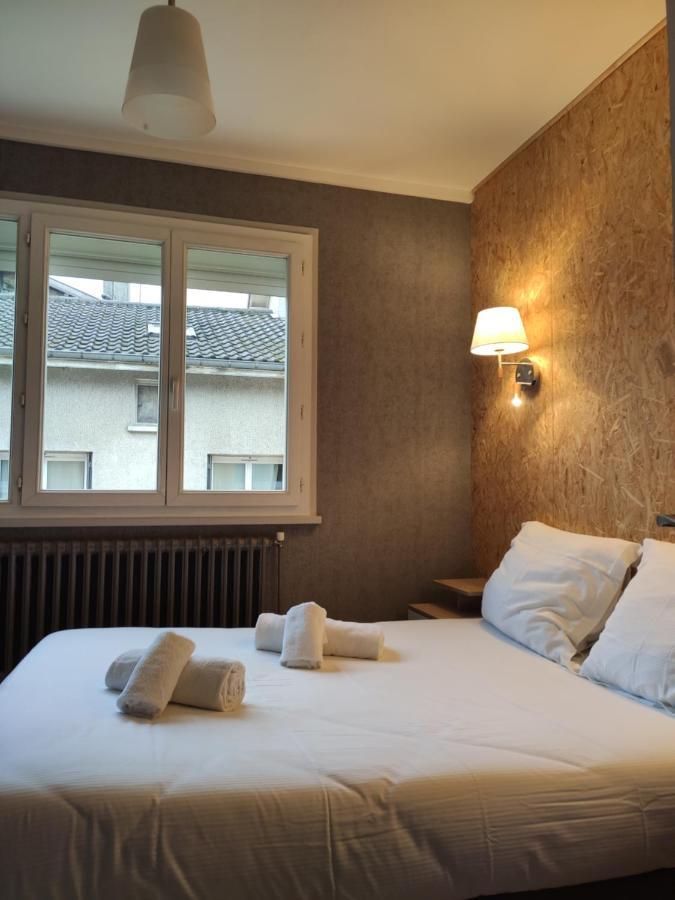 Bar Hotel Du Centre Montrevel-en-Bresse Eksteriør bilde