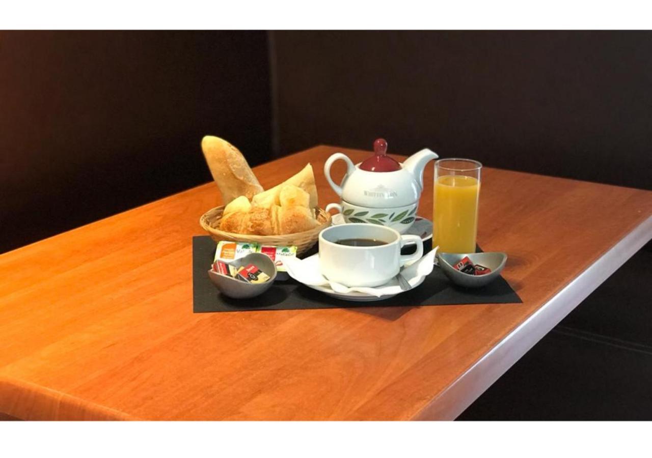 Bar Hotel Du Centre Montrevel-en-Bresse Eksteriør bilde
