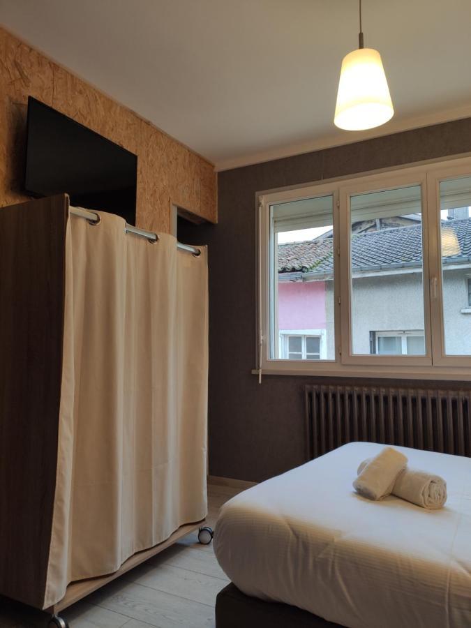 Bar Hotel Du Centre Montrevel-en-Bresse Eksteriør bilde