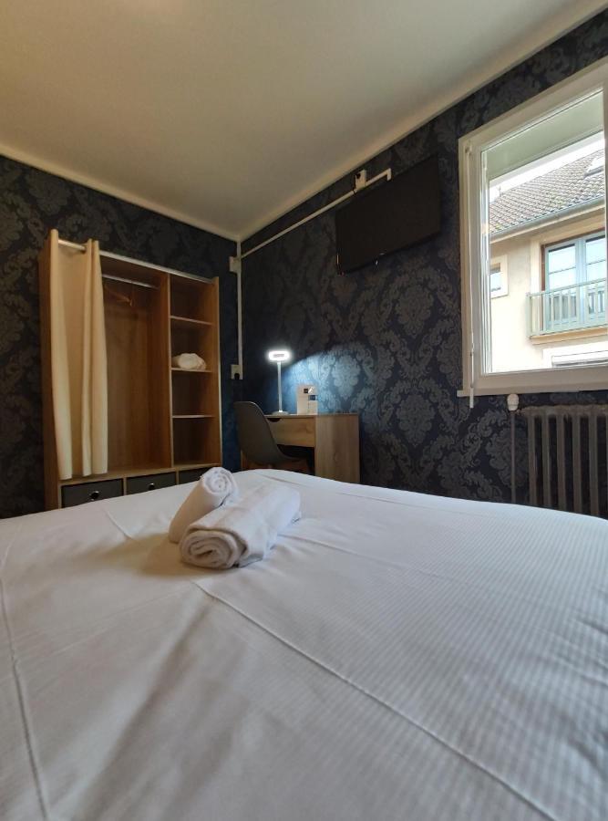Bar Hotel Du Centre Montrevel-en-Bresse Eksteriør bilde