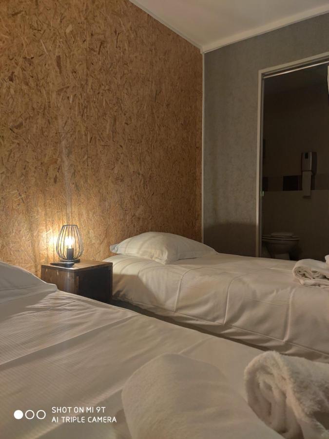 Bar Hotel Du Centre Montrevel-en-Bresse Eksteriør bilde